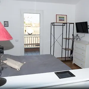 Over The Roof Apartment